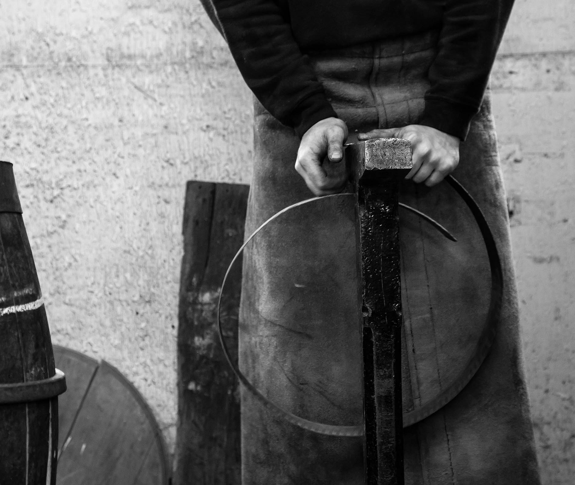 commercial editorial reportage lifestyle barrel making black and white Part 04 0292